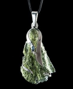 FORTUNA - MOLDAVITE, STERLING SILVER PENDANT - MOLDAVITES, CZECH{% if kategorie.adresa_nazvy[0] != zbozi.kategorie.nazev %} - SILVER JEWELLERY{% endif %}