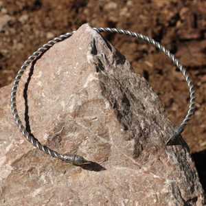 RAVEN TORC SILVER - TORCS - NECKLACES{% if kategorie.adresa_nazvy[0] != zbozi.kategorie.nazev %} - SILVER JEWELLERY{% endif %}