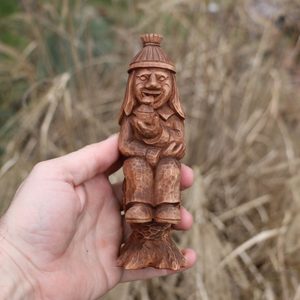 VODNIK - WATER SPIRIT, WOODEN CARVED FIGURINE - WOODEN STATUES, PLAQUES, BOXES{% if kategorie.adresa_nazvy[0] != zbozi.kategorie.nazev %} - WOOD{% endif %}