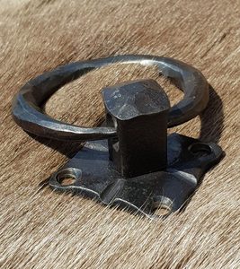 FORGED RING PULL/DOOR KNOCKER - FORGED IRON HOME ACCESSORIES{% if kategorie.adresa_nazvy[0] != zbozi.kategorie.nazev %} - SMITHY WORKS, COINS{% endif %}