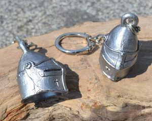 MEDIEVAL HELMET, TIN KEYCHAIN - MIDDLE AGES, OTHER PENDANTS{% if kategorie.adresa_nazvy[0] != zbozi.kategorie.nazev %} - JEWELLERY - BRONZE, ZINC{% endif %}