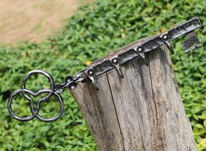 MEDIEVAL KEY, FORGED TOWEL RACK - FORGED IRON HOME ACCESSORIES{% if kategorie.adresa_nazvy[0] != zbozi.kategorie.nazev %} - SMITHY WORKS, COINS{% endif %}