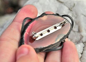 AGATE BROOCH - SCHMUCK MIT STEINEN{% if kategorie.adresa_nazvy[0] != zbozi.kategorie.nazev %} - SCHMUCKSTÜCKE{% endif %}