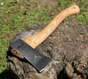 HULTAFORS H 008 SV TREKKING AXE 800G - WERKZEUGE - SCHAUFELN, SÄGEN, AXT{% if kategorie.adresa_nazvy[0] != zbozi.kategorie.nazev %} - BUSHCRAFT{% endif %}