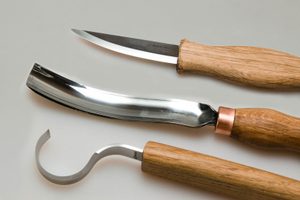 SPOON CARVING SET WITH GOUGE S14 - GESCHMIEDETE SCHNITZMEISSEL{% if kategorie.adresa_nazvy[0] != zbozi.kategorie.nazev %} - BUSHCRAFT, REENACTMENT, HANDWERK{% endif %}