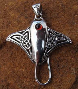 MANTA RAY PENDANT, SILVER - NAUTISCHER SILBERSCHMUCK{% if kategorie.adresa_nazvy[0] != zbozi.kategorie.nazev %} - SILBER SCHMUCKSTÜCKE{% endif %}