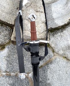 LEATHER SWORD SCABBARD FOR MEDIEVAL SWORDS, CUSTOM MADE - SCHWERTZUBEHÖR{% if kategorie.adresa_nazvy[0] != zbozi.kategorie.nazev %} - WAFFEN{% endif %}