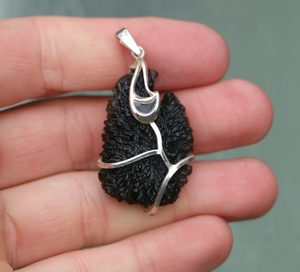 HEDA - MOLDAVITE, SILVER PENDANT AG 925 - MOLDAVITES, CZECH{% if kategorie.adresa_nazvy[0] != zbozi.kategorie.nazev %} - SILVER JEWELLERY{% endif %}