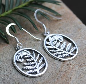 FERN, SILVER EARRINGS - EARRINGS{% if kategorie.adresa_nazvy[0] != zbozi.kategorie.nazev %} - SILVER JEWELLERY{% endif %}