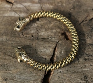 WOLF FENRIR, KNITTED BRASS BRACELET - BRONZE HISTORICAL JEWELS{% if kategorie.adresa_nazvy[0] != zbozi.kategorie.nazev %} - JEWELLERY - BRONZE, ZINC{% endif %}