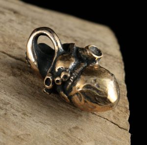 HUMAN HEART, BRONZE PENDANT - MIDDLE AGES, OTHER PENDANTS{% if kategorie.adresa_nazvy[0] != zbozi.kategorie.nazev %} - JEWELLERY - BRONZE, ZINC{% endif %}