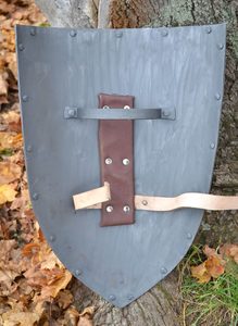 MEDIEVAL COMBAT SHIELD, STEEL - BATTLE READY SHIELDS{% if kategorie.adresa_nazvy[0] != zbozi.kategorie.nazev %} - ARMOUR HELMETS, SHIELDS{% endif %}