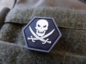 NO FEAR PIRATE HEXAGON, 3D VELCRO PATCH - MILITARY PATCHES{% if kategorie.adresa_nazvy[0] != zbozi.kategorie.nazev %} - BUSHCRAFT{% endif %}