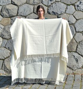 MERINO, WOOLEN BLANKET FROM THE RHODOPE MTS. - WOOLEN BLANKETS, THE BALKANS{% if kategorie.adresa_nazvy[0] != zbozi.kategorie.nazev %} - WOOLEN PRODUCTS, IRELAND{% endif %}