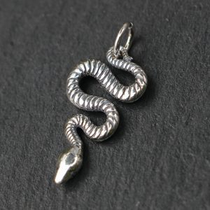 SNAKE, SILVER PENDANT - PENDANTS{% if kategorie.adresa_nazvy[0] != zbozi.kategorie.nazev %} - SILVER JEWELLERY{% endif %}