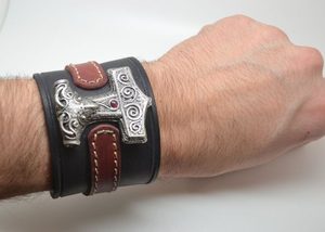 VIKING LEATHER BRACELET, THOR'S HAMMER - SCANIA - WRISTBANDS{% if kategorie.adresa_nazvy[0] != zbozi.kategorie.nazev %} - LEATHER PRODUCTS{% endif %}