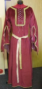 MEDIEVAL RED DRESS FOR WOMEN - COSTUMES FOR WOMEN{% if kategorie.adresa_nazvy[0] != zbozi.kategorie.nazev %} - SHOES, COSTUMES{% endif %}