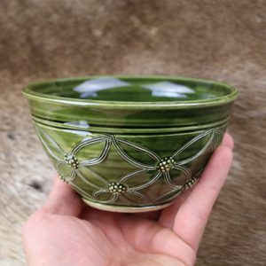 GREEN BOWL 13.5 CM - HISTORICAL CERAMICS{% if kategorie.adresa_nazvy[0] != zbozi.kategorie.nazev %} - CERAMICS, GLASS{% endif %}