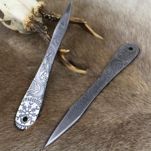 ARROW ETCHED THROWING KNIFE WITH VEGVÍSIR - 1 PIECE - SHARP BLADES - THROWING KNIVES{% if kategorie.adresa_nazvy[0] != zbozi.kategorie.nazev %} - WEAPONS - SWORDS, AXES, KNIVES{% endif %}