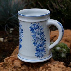 HANDPAINTED MUG, CZECH TRADITONAL CERAMICS - TRADITIONAL CZECH CERAMICS{% if kategorie.adresa_nazvy[0] != zbozi.kategorie.nazev %} - CERAMICS, GLASS{% endif %}