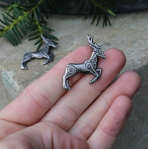 CELTIC DEER - HERNE, ZINC, PENDANT, ANTIQUE SILVER - CELTIC PENDANTS{% if kategorie.adresa_nazvy[0] != zbozi.kategorie.nazev %} - JEWELLERY - BRONZE, ZINC{% endif %}