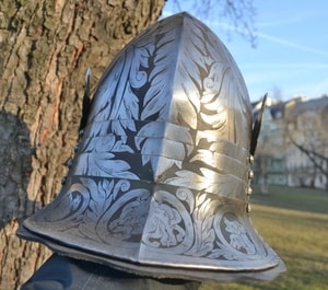 PERSEUS, LUXURY ETCHED RENAISSANCE HELMET - ANDERE HELME{% if kategorie.adresa_nazvy[0] != zbozi.kategorie.nazev %} - RÜSTUNGEN{% endif %}