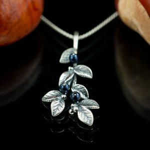 BLUEBERRIES, PENDANT, SILVER - PENDANTS WITH GEMSTONES, SILVER{% if kategorie.adresa_nazvy[0] != zbozi.kategorie.nazev %} - SILVER JEWELLERY{% endif %}