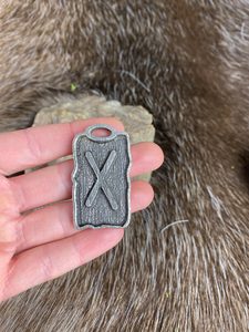 GEBO - RUNE AMULET ZINC ANTIQUE SILVER - RUNE PENDANTS{% if kategorie.adresa_nazvy[0] != zbozi.kategorie.nazev %} - JEWELLERY - BRONZE, ZINC{% endif %}