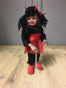 LITTLE DEVIL GIRL MARIONETTE - PUPPETS{% if kategorie.adresa_nazvy[0] != zbozi.kategorie.nazev %} - WOOD{% endif %}