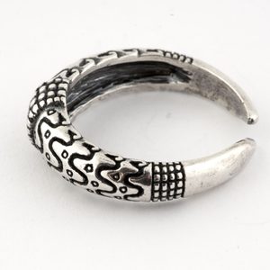 BAGUE VIKING, ORUPGÅRD, DANEMARK, ARGENT STERLING, AG 925 - ANNEAUX{% if kategorie.adresa_nazvy[0] != zbozi.kategorie.nazev %} - BIJOUX EN ARGENT{% endif %}