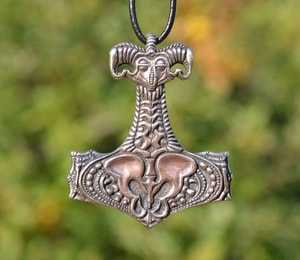 NECRO-ORGANIC SCI-FI THOR HAMMER, BRONZE - BRONZE HISTORICAL JEWELS{% if kategorie.adresa_nazvy[0] != zbozi.kategorie.nazev %} - JEWELLERY - BRONZE, ZINC{% endif %}