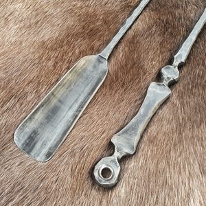SHOEHORN HAND FORGED - FORGED PRODUCTS{% if kategorie.adresa_nazvy[0] != zbozi.kategorie.nazev %} - SMITHY WORKS, COINS{% endif %}