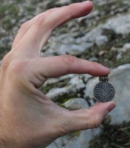 BIRKA, WIKINGER ANHÄNGER, REPLIK, BRONZE - HISTORISCHEN REPLIKEN AUS BRONZE{% if kategorie.adresa_nazvy[0] != zbozi.kategorie.nazev %} - SCHMUCKSTÜCKE{% endif %}