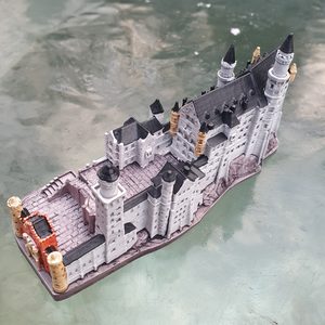 NEUSCHWANSTEIN - SCHLOSS, MINIATUR - HISTORISCHE MINIATUREN{% if kategorie.adresa_nazvy[0] != zbozi.kategorie.nazev %} - FIGUREN, DEKORATIONEN{% endif %}