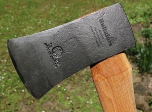 FELLING AXE HY 10  1200G, HULTAFORS, SWEDEN - WERKZEUGE - SCHAUFELN, SÄGEN, AXT{% if kategorie.adresa_nazvy[0] != zbozi.kategorie.nazev %} - BUSHCRAFT{% endif %}