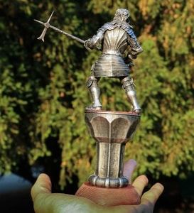 KNIGHT WITH A HAMMER, 15TH CENTURY, TIN FIGURE - PEWTER FIGURES{% if kategorie.adresa_nazvy[0] != zbozi.kategorie.nazev %} - PAGAN DECORATIONS{% endif %}