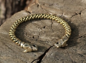 WOLF FENRIR, KNITTED BRASS BRACELET - BRONZE HISTORICAL JEWELS{% if kategorie.adresa_nazvy[0] != zbozi.kategorie.nazev %} - JEWELLERY - BRONZE, ZINC{% endif %}