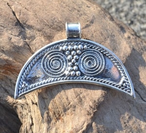 LUNULA, PENDENTIF DE PROTECTION EN ARGENT, TYPE 1 - PENDENTIFS{% if kategorie.adresa_nazvy[0] != zbozi.kategorie.nazev %} - BIJOUX EN ARGENT{% endif %}