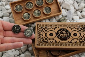 SPINTRIAE, ROMAN TOKENS AND A WOODEN BOX - 7 DAYS OF FUN, ANT. BRASS - EROTIC TOKENS AND COINS{% if kategorie.adresa_nazvy[0] != zbozi.kategorie.nazev %} - COINS{% endif %}