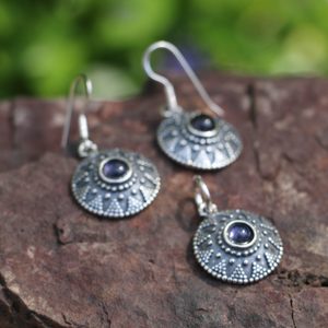 ISOLDA, IOLITE, SILVER EARRINGS - EARRINGS{% if kategorie.adresa_nazvy[0] != zbozi.kategorie.nazev %} - SILVER JEWELLERY{% endif %}