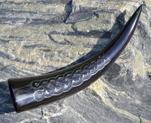 CELTIC KNOTS, DRINKING HORN - TRINKHÖRNER{% if kategorie.adresa_nazvy[0] != zbozi.kategorie.nazev %} - HORNPRODUKTE{% endif %}