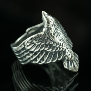 CORVUS, RAVEN, SILVER RING - RINGS{% if kategorie.adresa_nazvy[0] != zbozi.kategorie.nazev %} - SILVER JEWELLERY{% endif %}