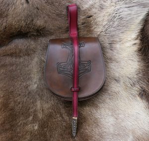 MJÖLLNIR, WIKINGER-LEDERTASCHE - TASCHEN{% if kategorie.adresa_nazvy[0] != zbozi.kategorie.nazev %} - LEDERPRODUKTE{% endif %}