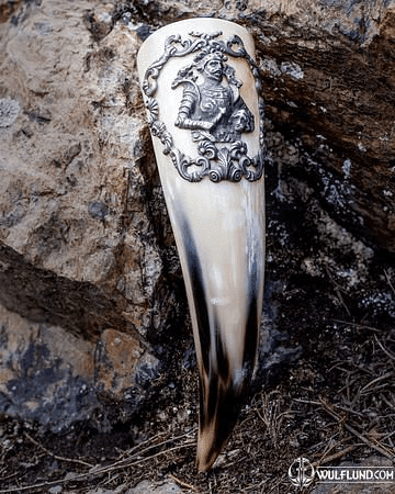 KNIGHT'S DRINKING HORN, MEDIEVAL STYLE