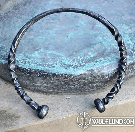 FORGED TORC WITH A BALL