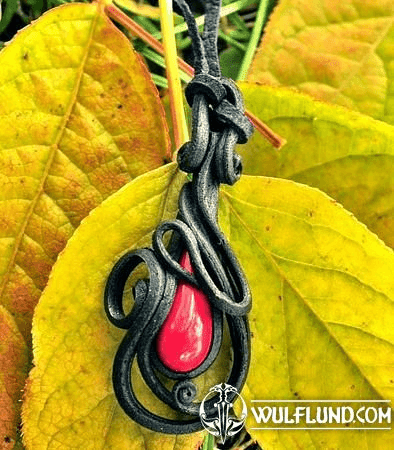 BLOODY MARY, RED GLASS PENDANT