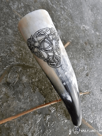 VIKING TRISKEL, DECORATED WITH ENGRAVED DRINKING HORN 0.7 L