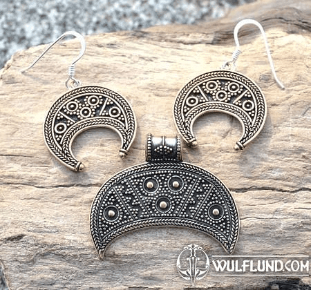 LUNULA, BRONZE DARK AGE JEWELLERY SET, REPLICA