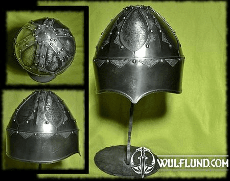 EARLY HELMET, MODERATELY DECORATED