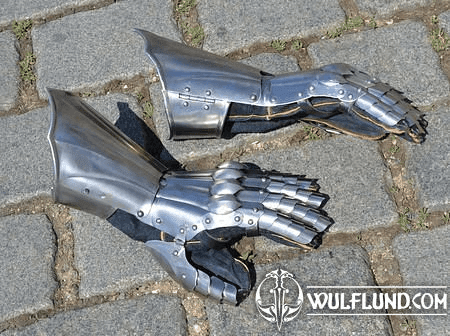 STEEL GAUNTLETS WITH ELONGATED PROTECTION OF FOREARM